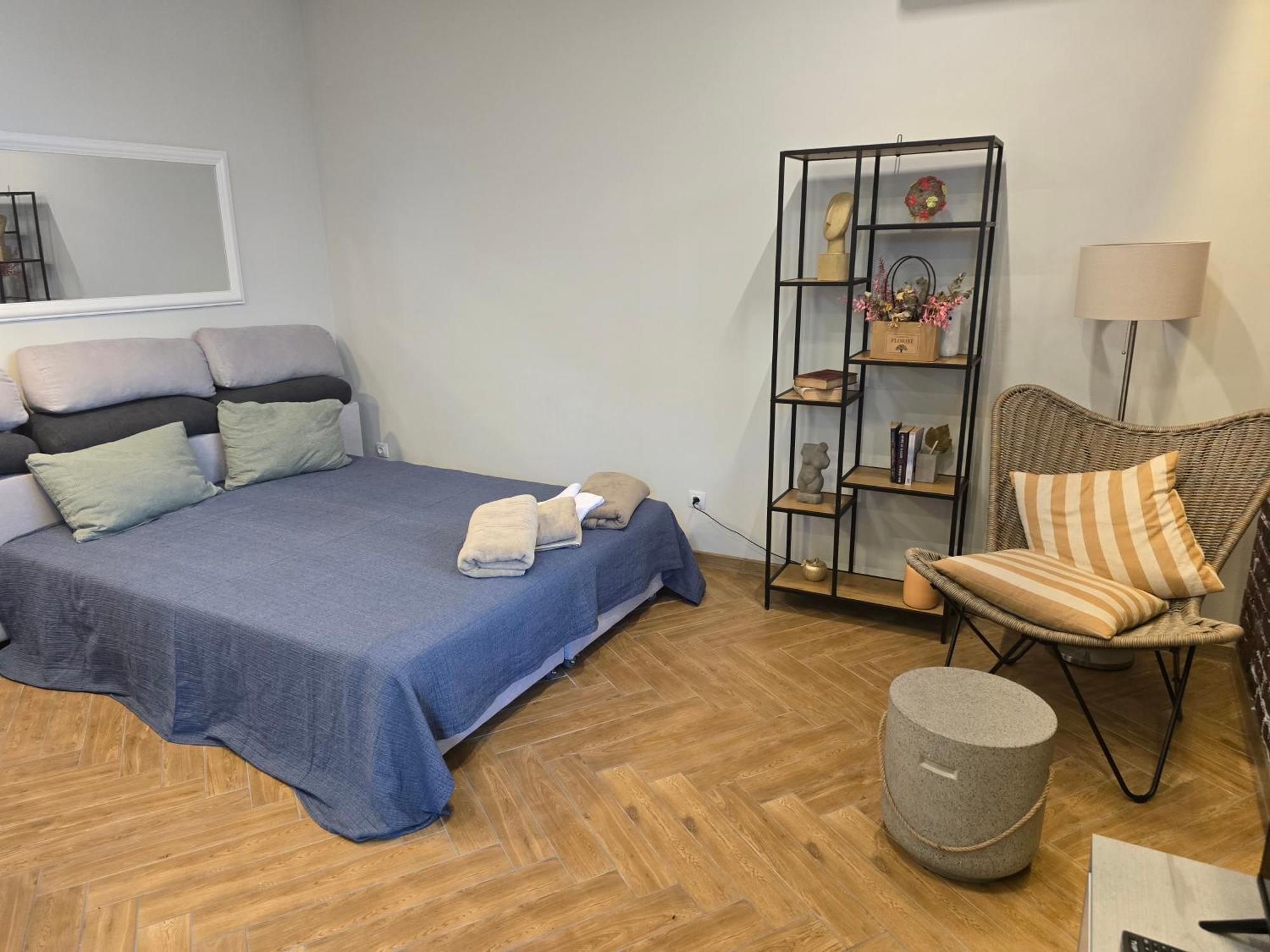 The Atelier Apartment Burgas Bagian luar foto
